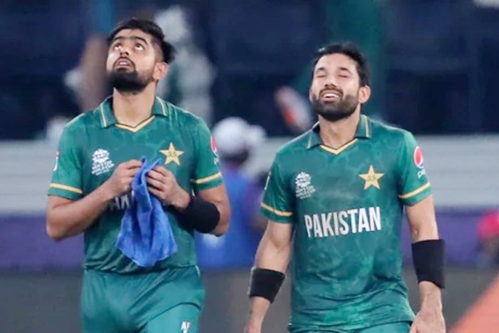 T20 World Cup 2021: PAK win by 10 wickets, beat IND for the 1st time in WC history