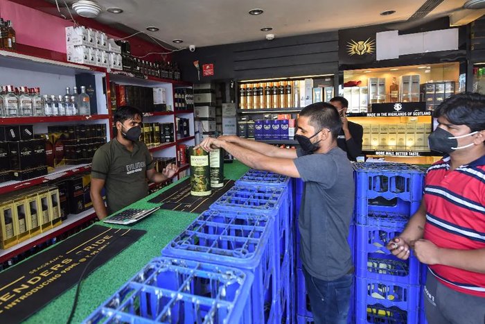 New liquor vends in Delhi from tomorrow. What are the new facilities? Will alcohol cost more?