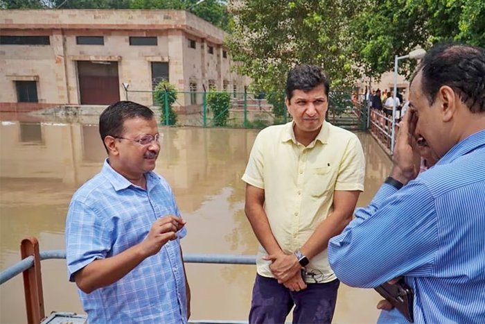 Kejriwal seeks NDRF, Army's help as damaged regulator threatens to flood Supreme Court